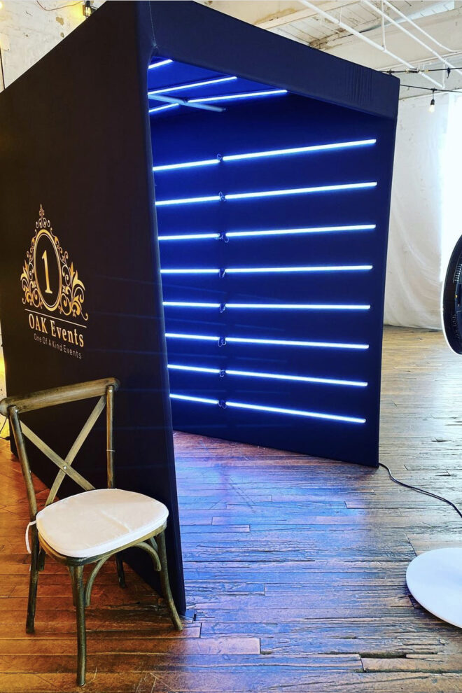 Vogue Booth | Photobooths | One Of A Kind Events