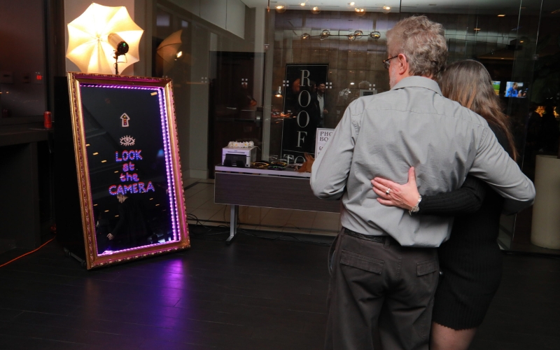 mirror photo booth example