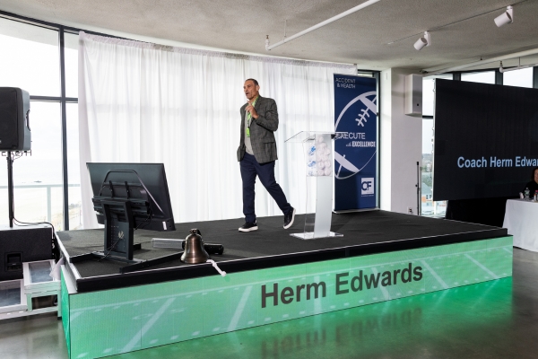 LED stage hybrid event production