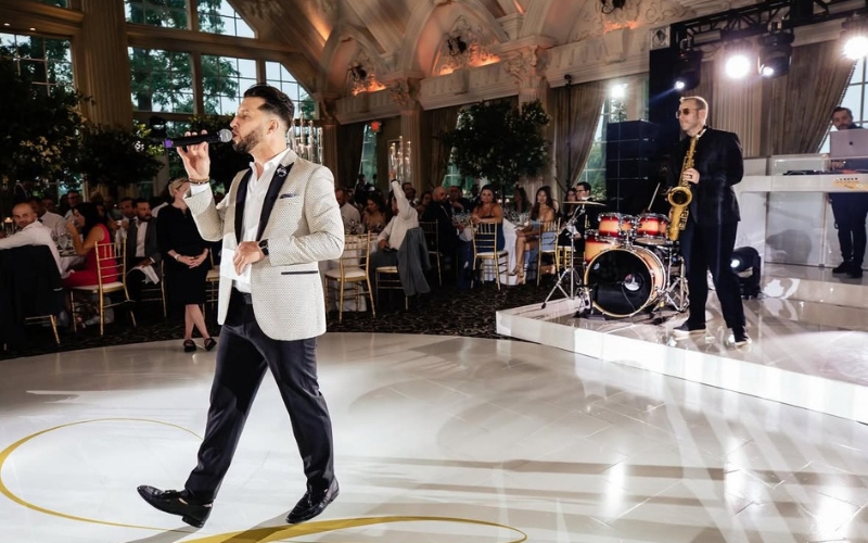 MC with wedding band